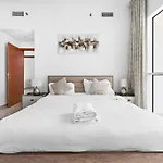 Stonetree - Furnished 1Br Apartment Near Beach In Dubai Marina