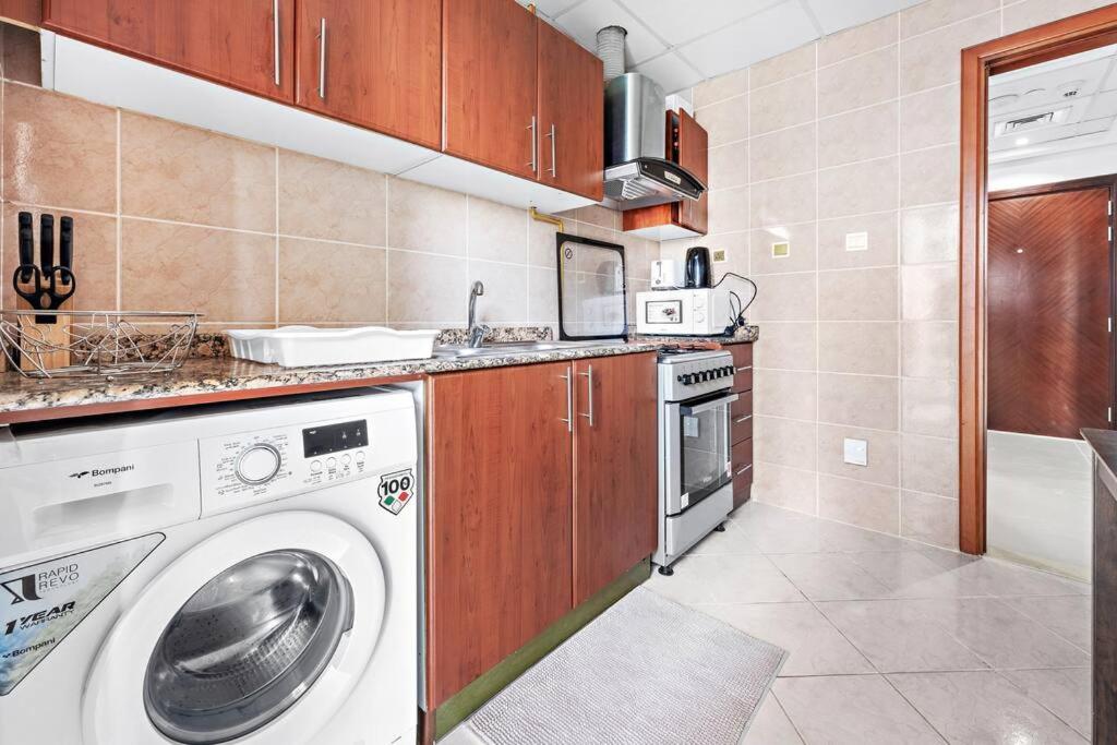 Apartment Stonetree - Furnished 1br Near In Marina